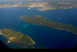 kayak-cannes-location-kayak-seafirst-ile de lérins-antibes-esterel-beaulieu-alpes-maritimes-var-kayak de mer-kayak 06-kayak 83-kayak côte d'azur-sea kayak-